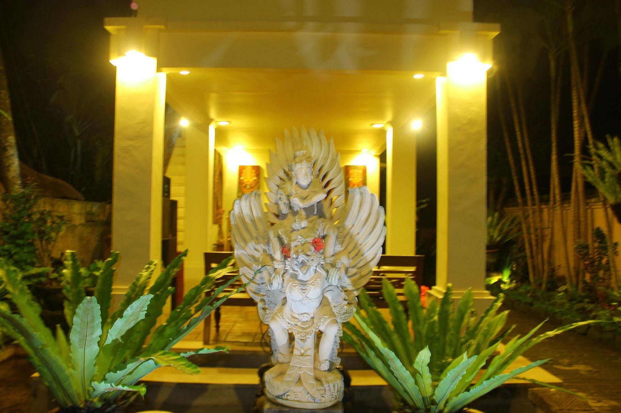 Gayatri Ubud Exterior foto