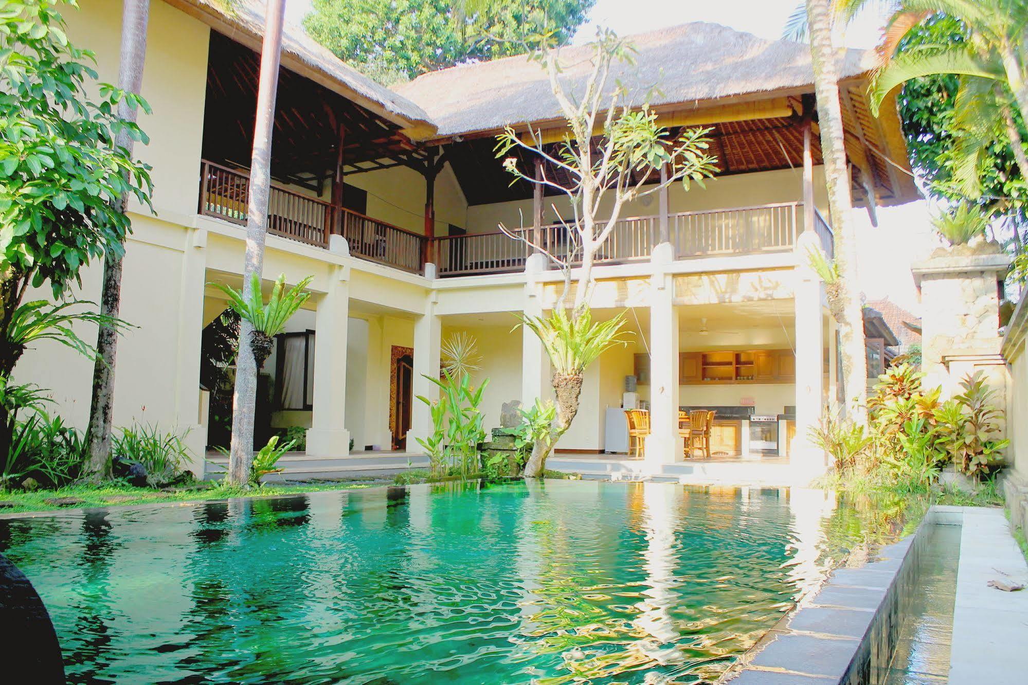 Gayatri Ubud Exterior foto